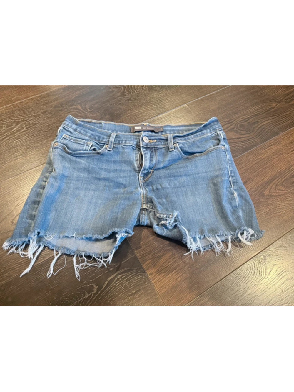 524 Bootcut Women’s Size 7 Cutoff Denim Shorts 1385